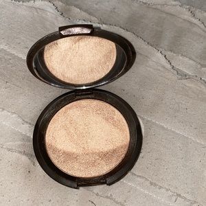 Becca shimmering skin perfector